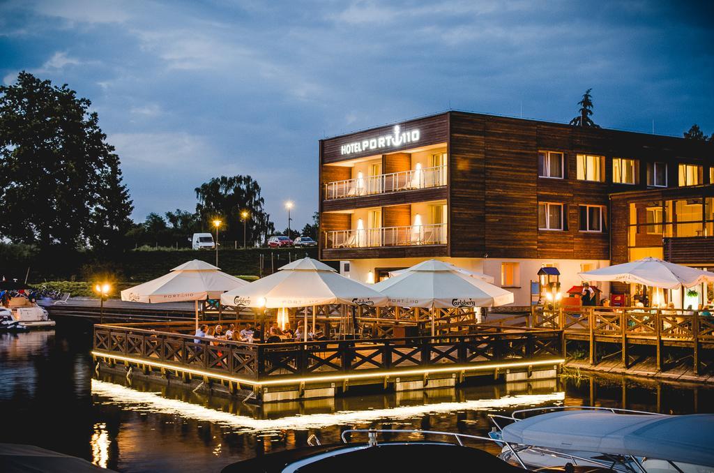Hotel Port 110 Илава Экстерьер фото